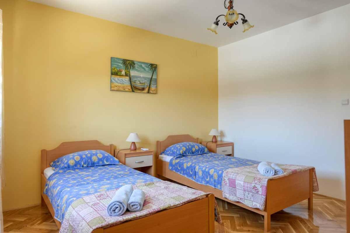 House Melly With Swimming Pool Villa Rovinjsko Selo Exterior photo